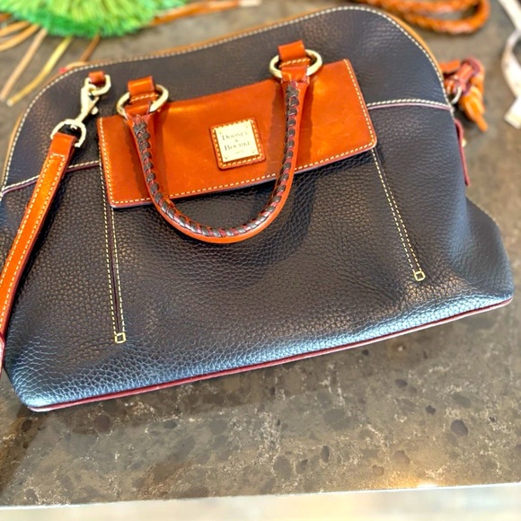 Dooney & Bourke Handbag - Picture 1 of 8
